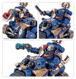 Warhammer 40,000: Space Marines - Captain on Bike